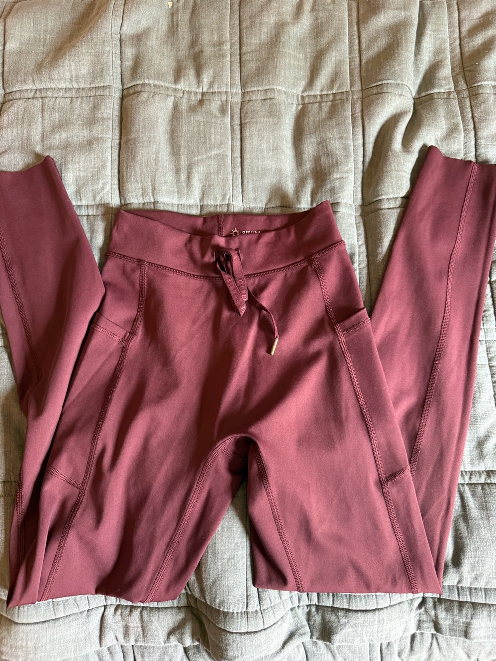 OFFLINE by Aerie High-Rise Burgundy Leggings